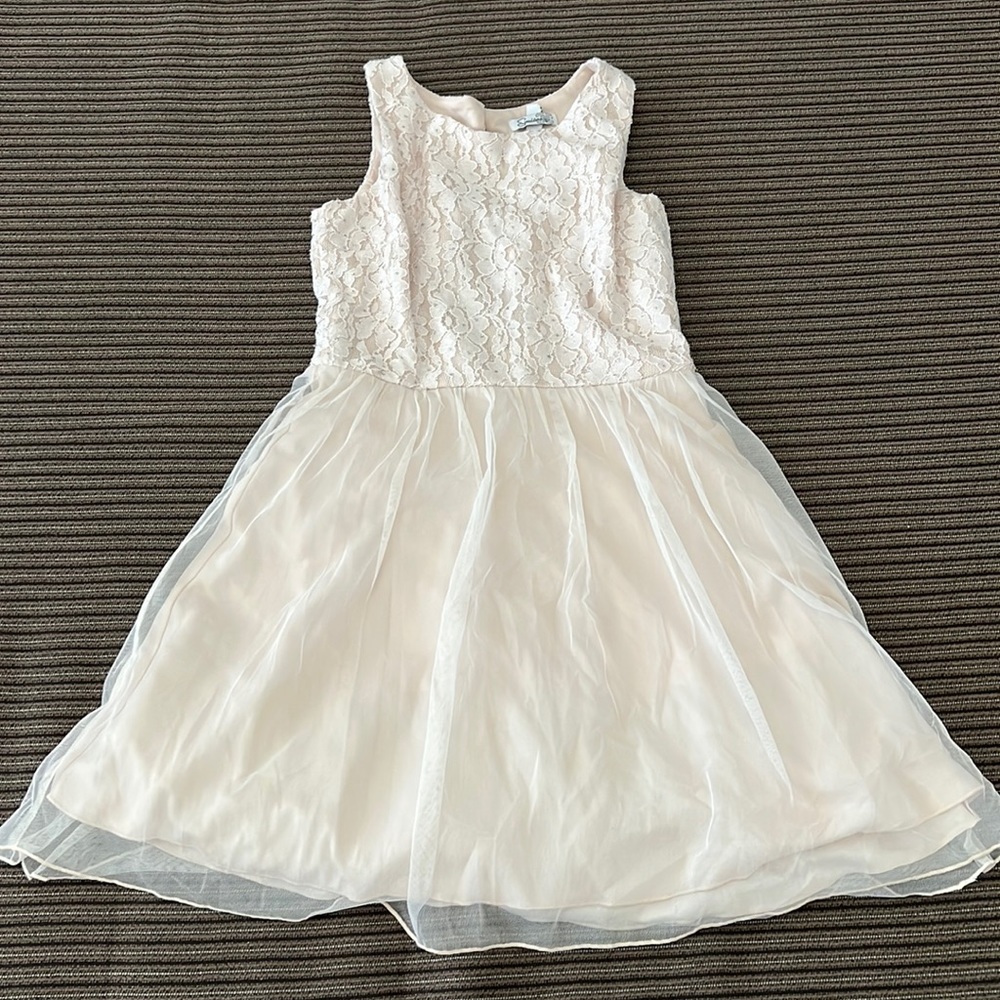 Light pink/cream homecoming dress size 5